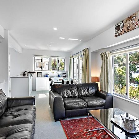 Trinketbox Villa Wellington Bagian luar foto
